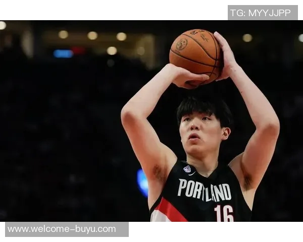 杨瀚森被指示去底角未获单独战术布置体现球队战术安排的局限性